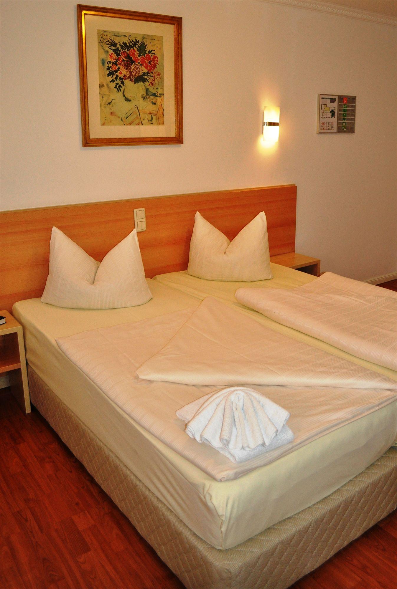 Hotel Budapester Hof Αμβούργο Εξωτερικό φωτογραφία